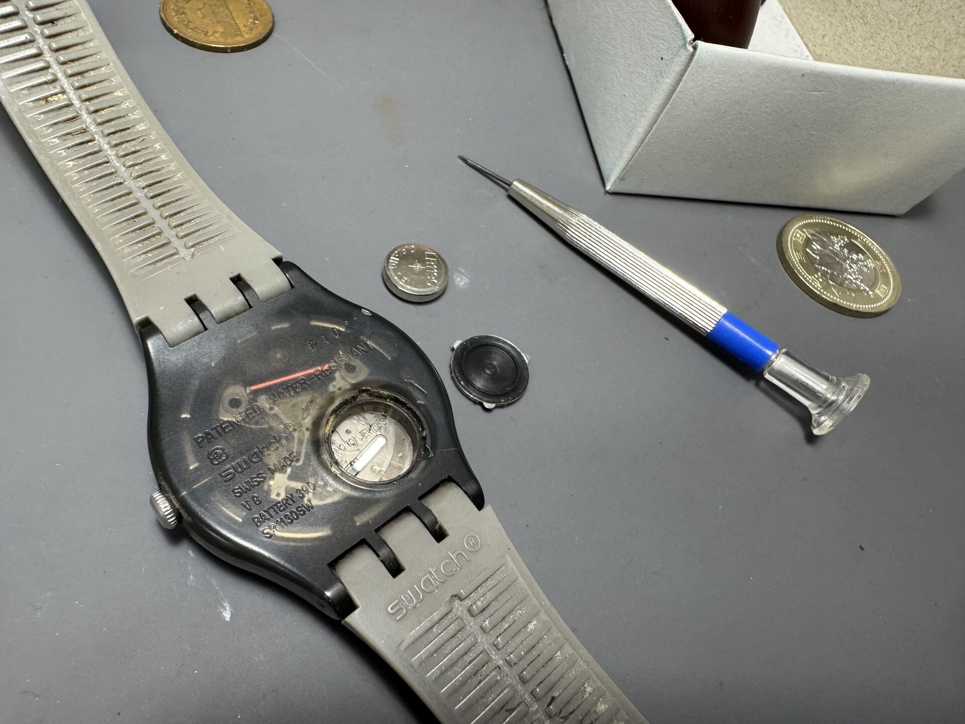 FOSSILの時計の電池交換