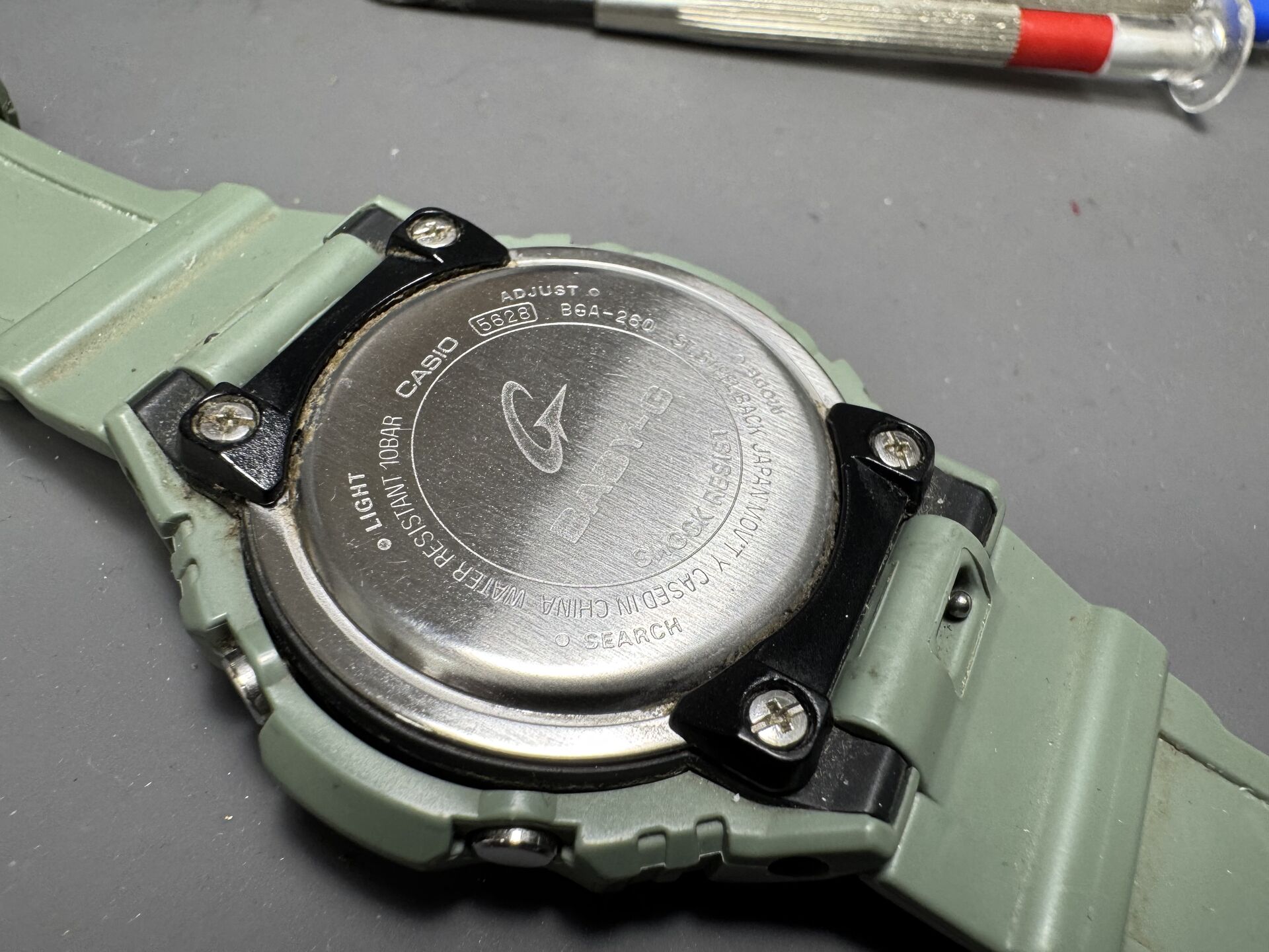 FOSSILの時計の電池交換