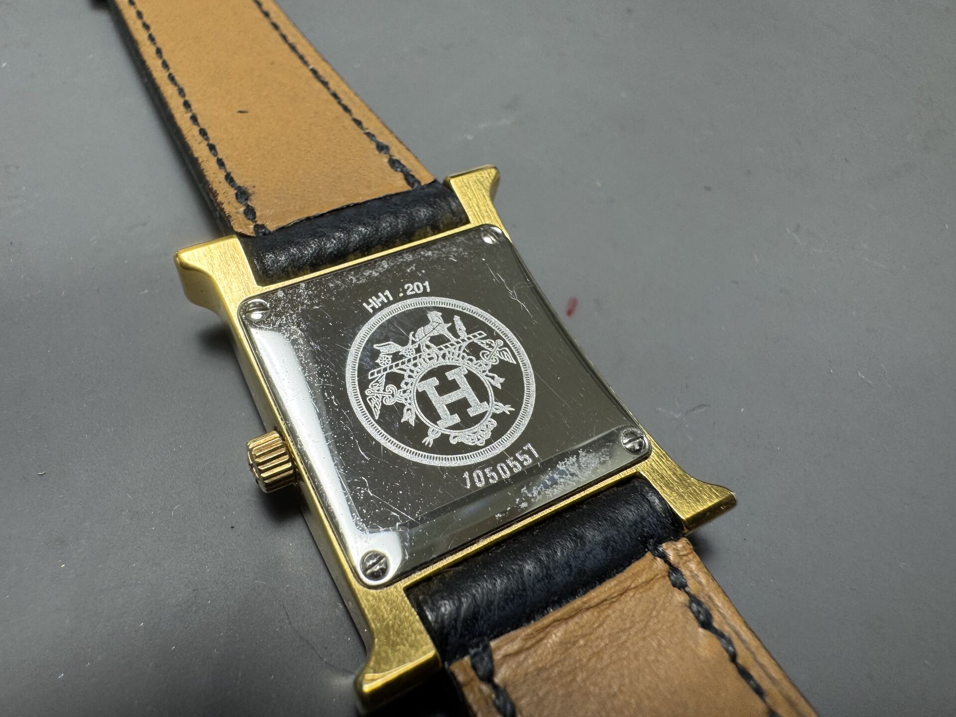 FOSSILの時計の電池交換