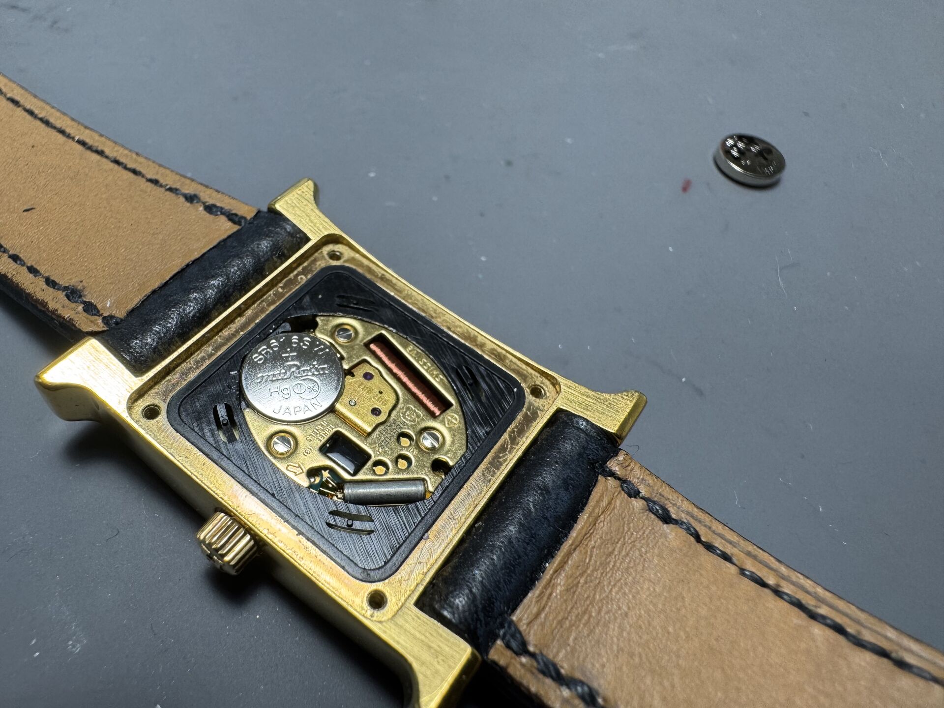 FOSSILの時計の電池交換