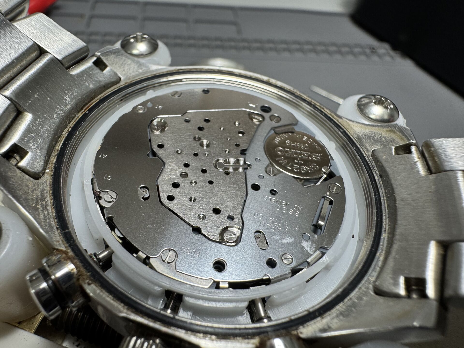 FOSSILの時計の電池交換
