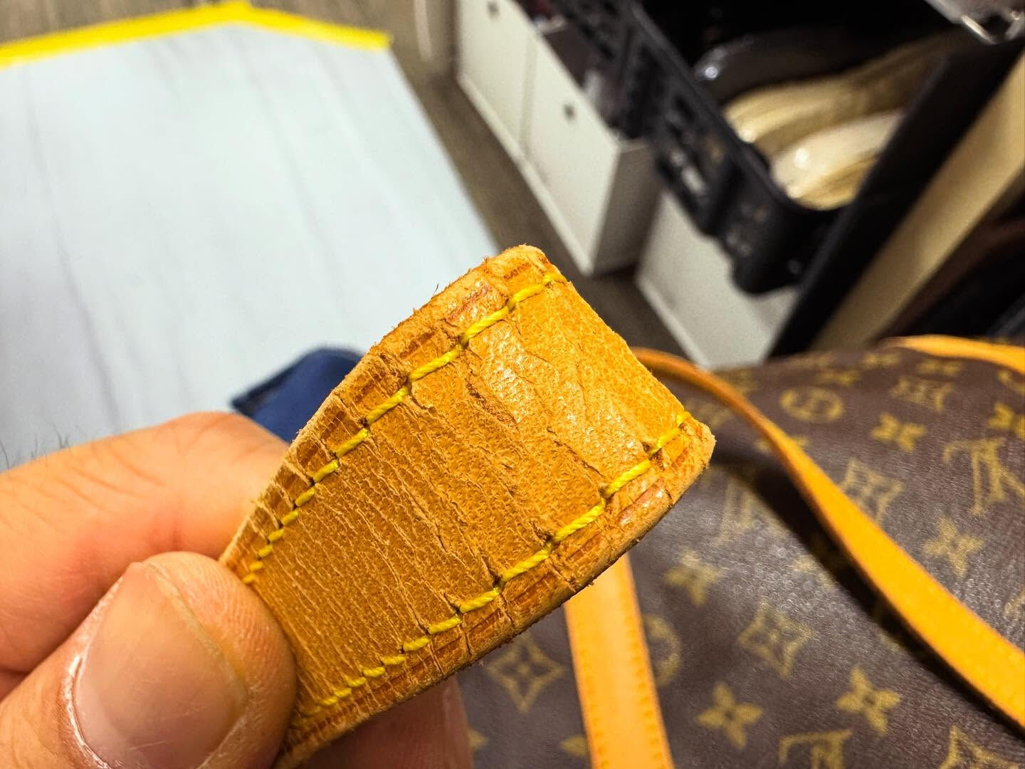 本日も修理、本日はルイヴィトンのトートバッグです