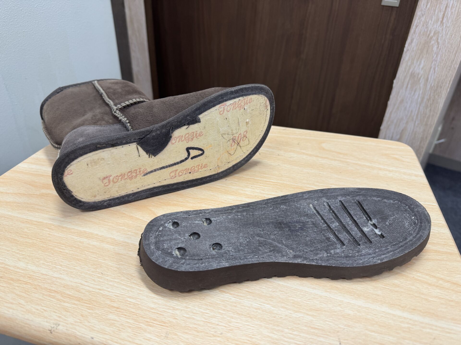 FOSSILの時計の電池交換