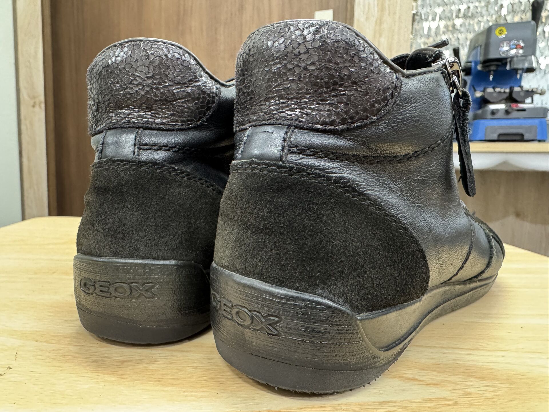 FOSSILの時計の電池交換